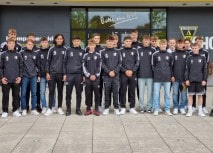 Gelebte Kooperation: U19 des SVE besucht Heimspiel gegen Ahlen